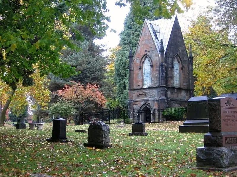 Lone Fir Cemetery